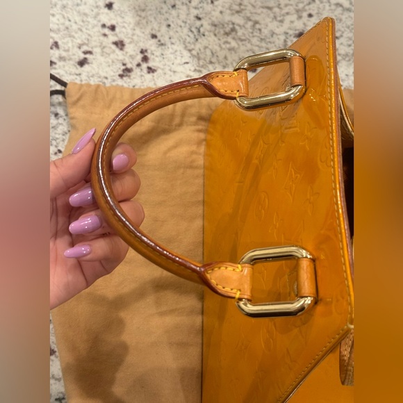 Vintage Louis Vuitton Yellow Vernis Forsythe (without scarf) - Picture 7 of 16